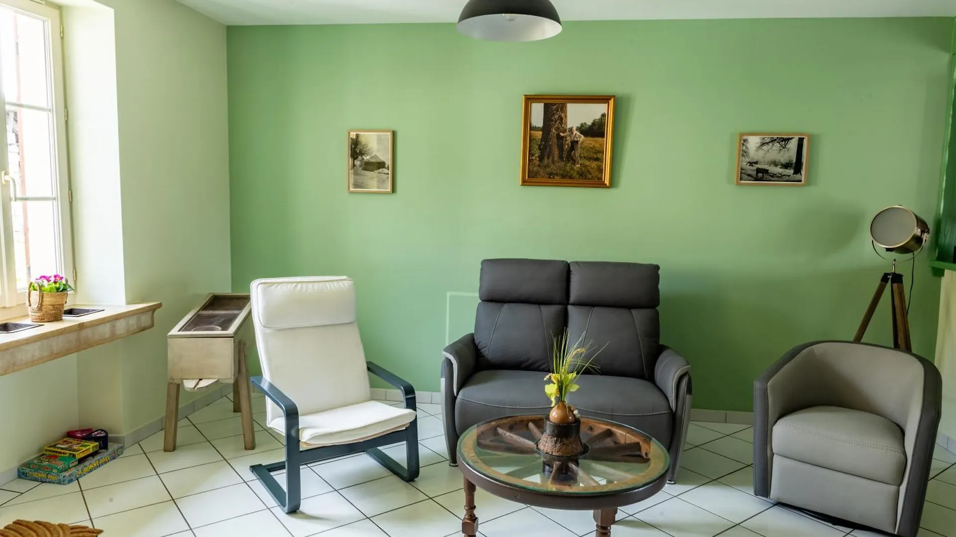 Gite Le Vieux Chene Lhuis 0*,